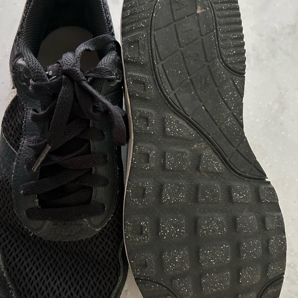 Nike Air Max - Picture 3 of 3